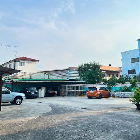 Pa Chalermchai Guesthouse Bangkok Dış mekan fotoğraf