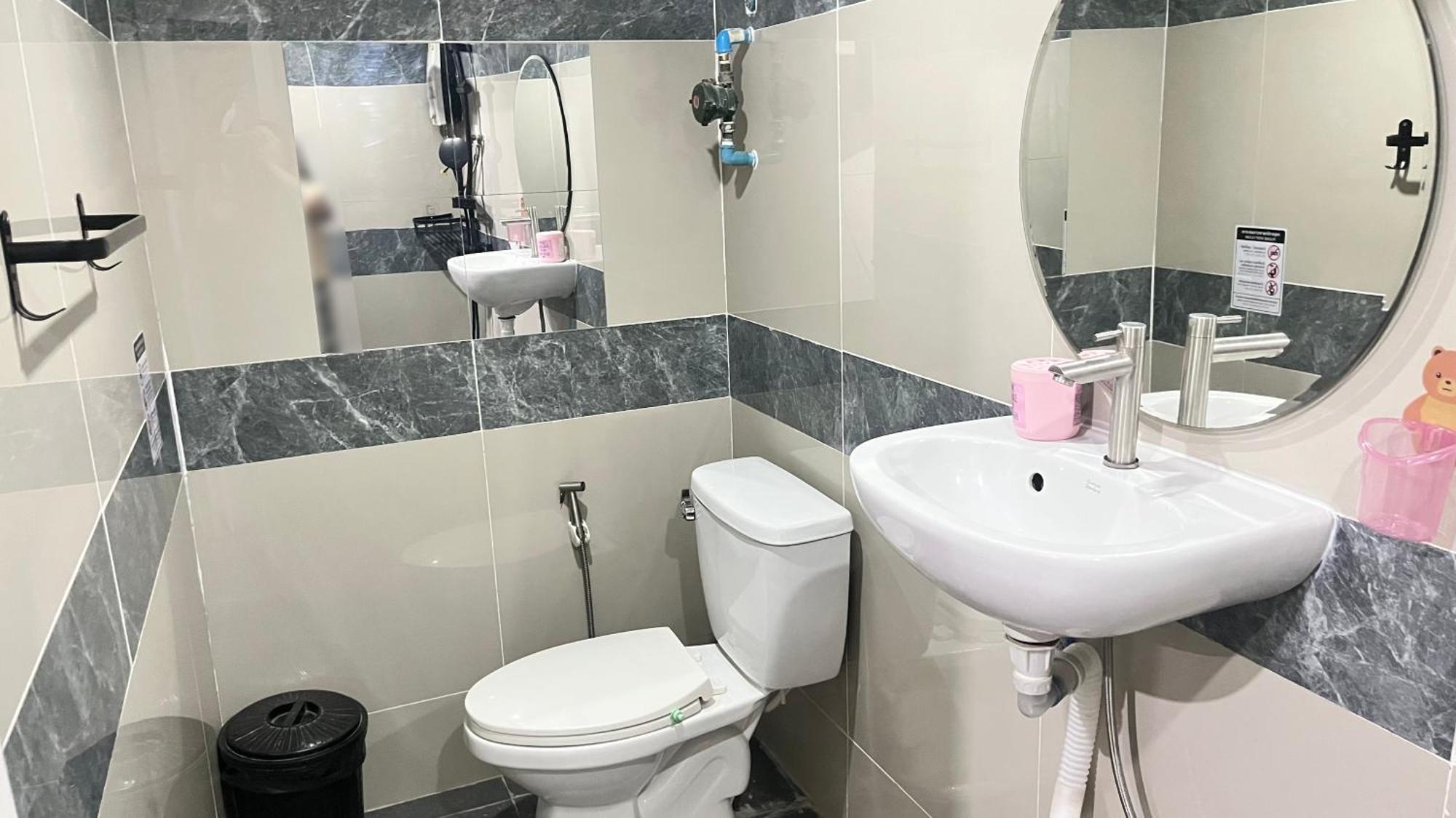 Pa Chalermchai Guesthouse Bangkok Dış mekan fotoğraf
