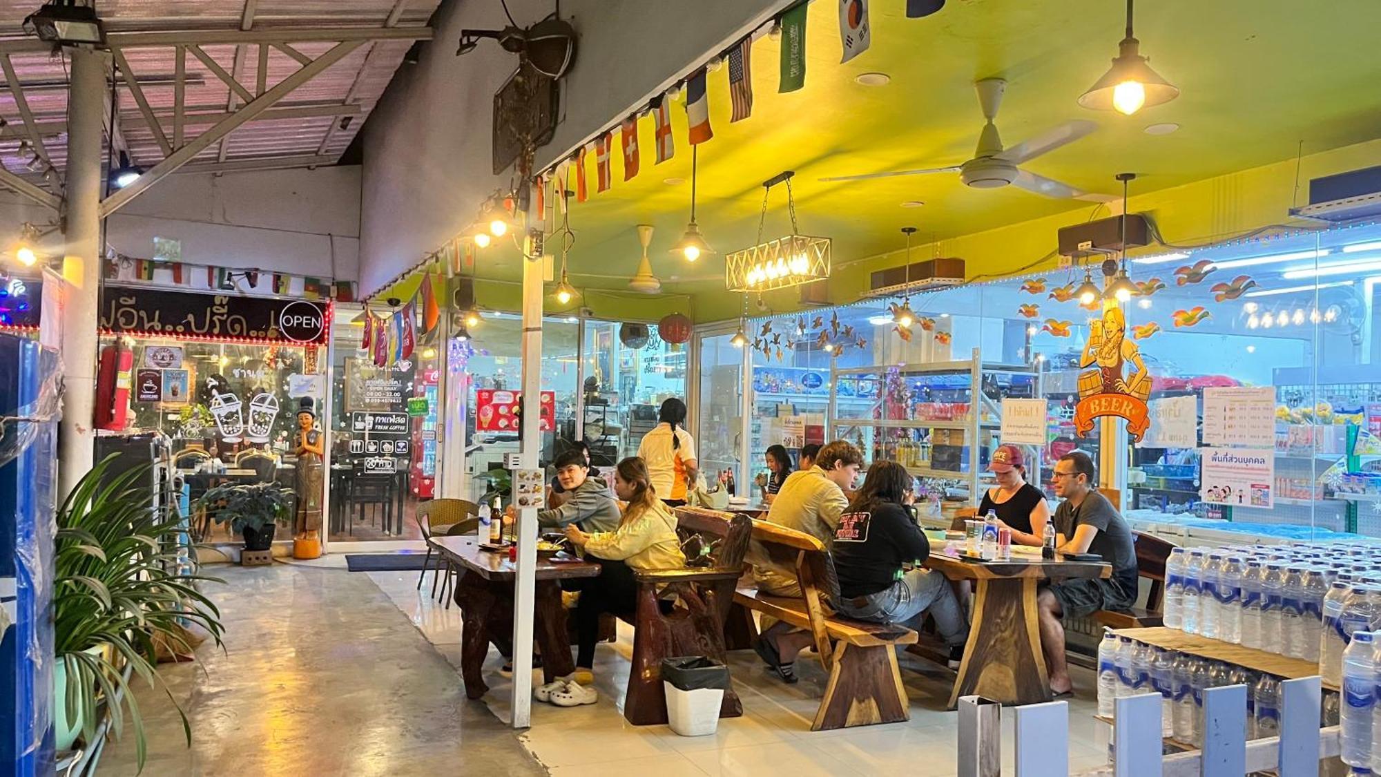 Pa Chalermchai Guesthouse Bangkok Dış mekan fotoğraf